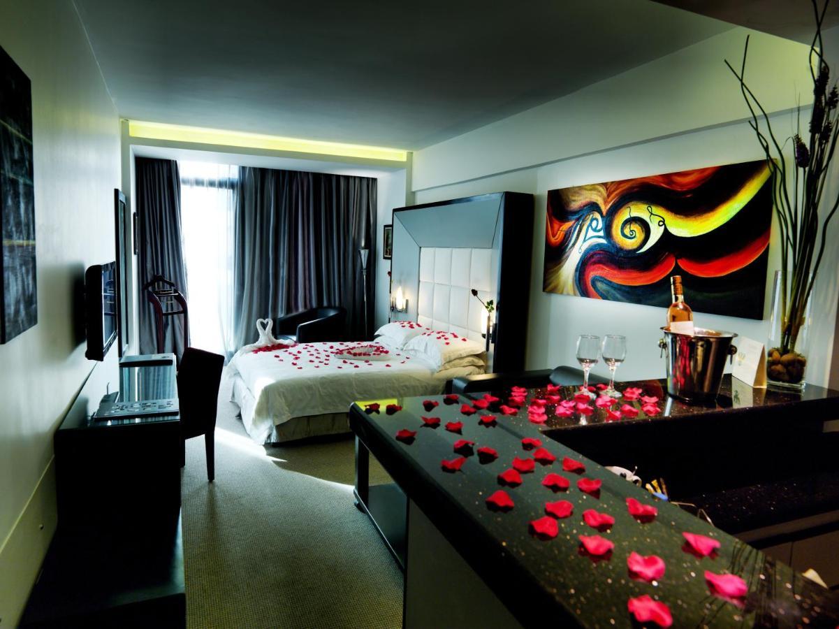 Wh Hotel 4*