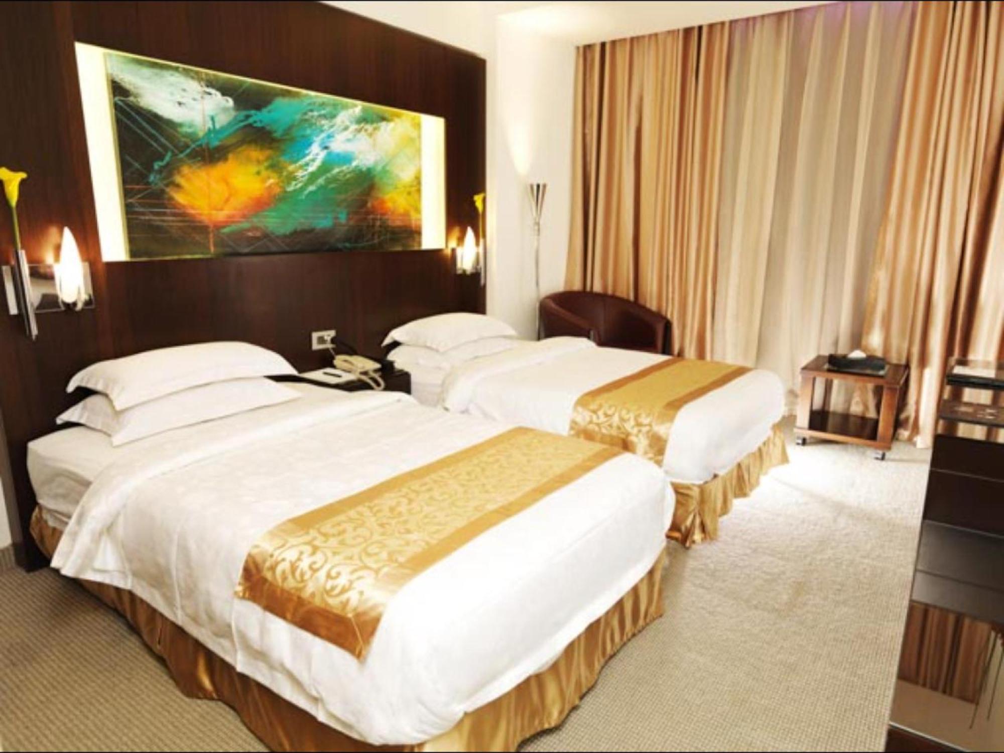 Wh Hotel 4*