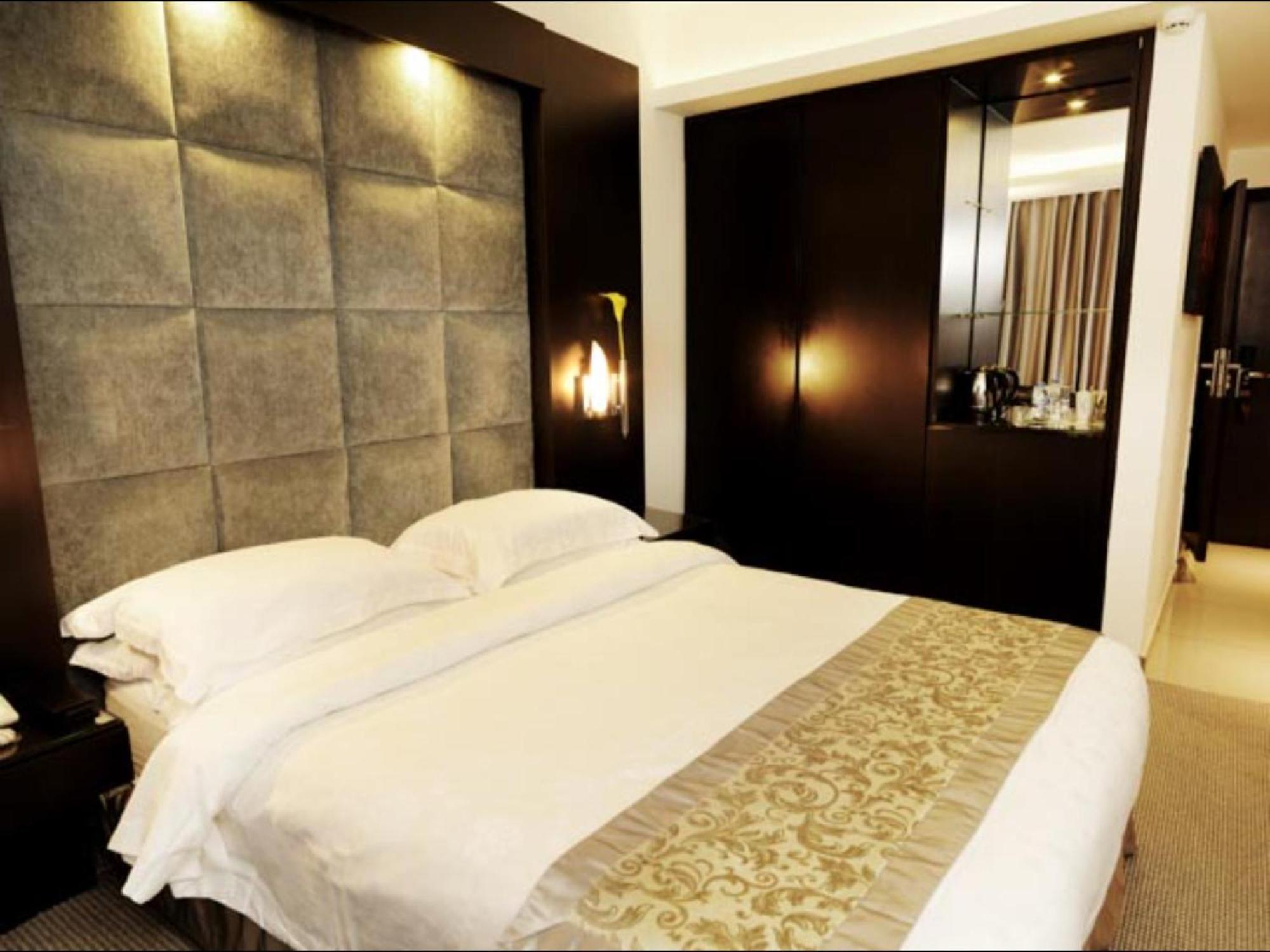 Wh Hotel